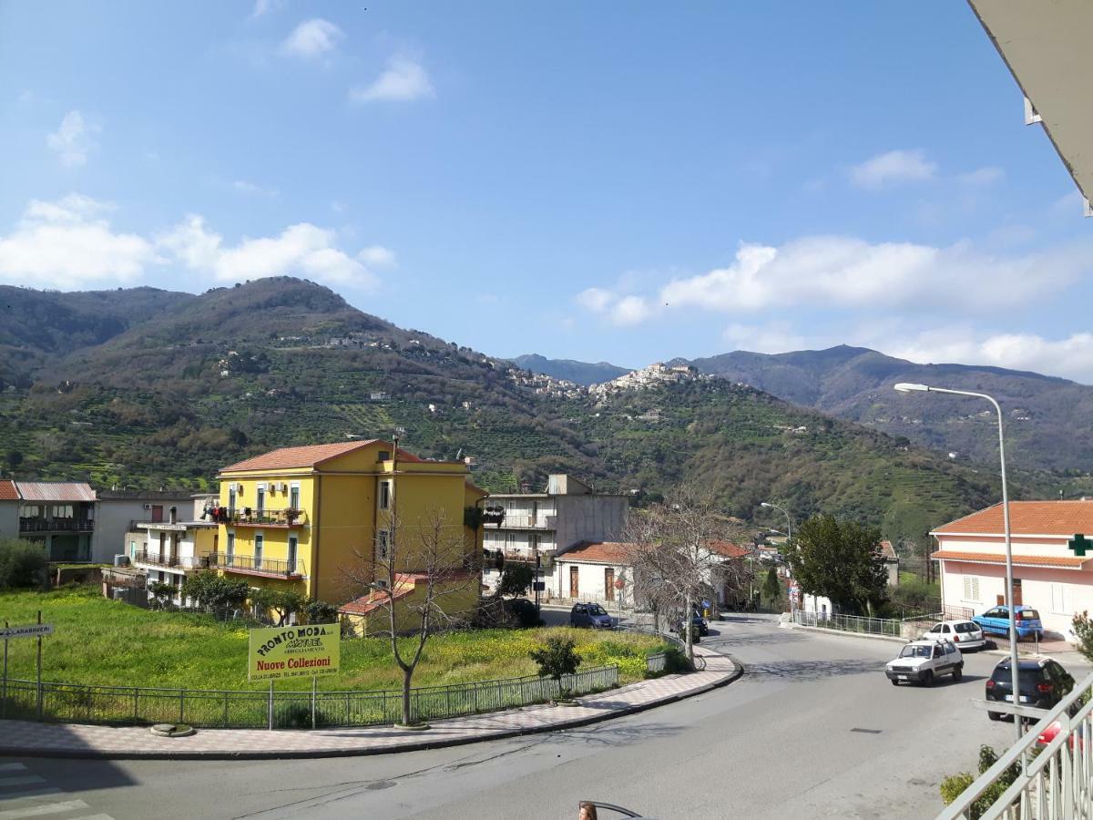 Adamo Apartamento Librizzi Exterior foto